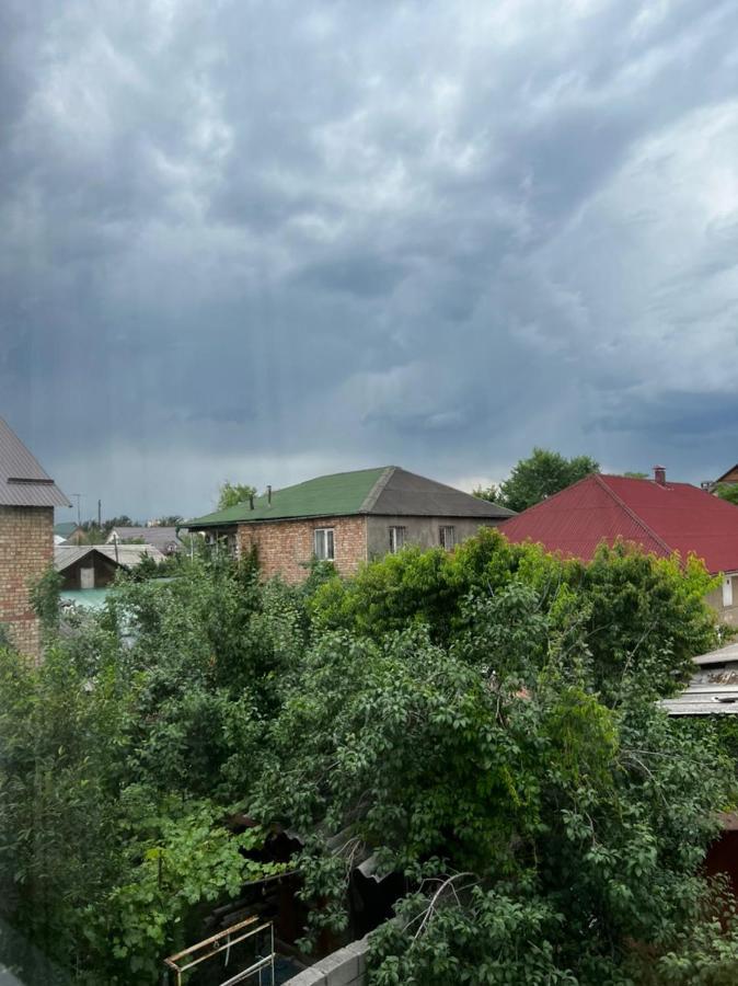 Meiman House Close To Asia Mall Bishkek Exterior foto